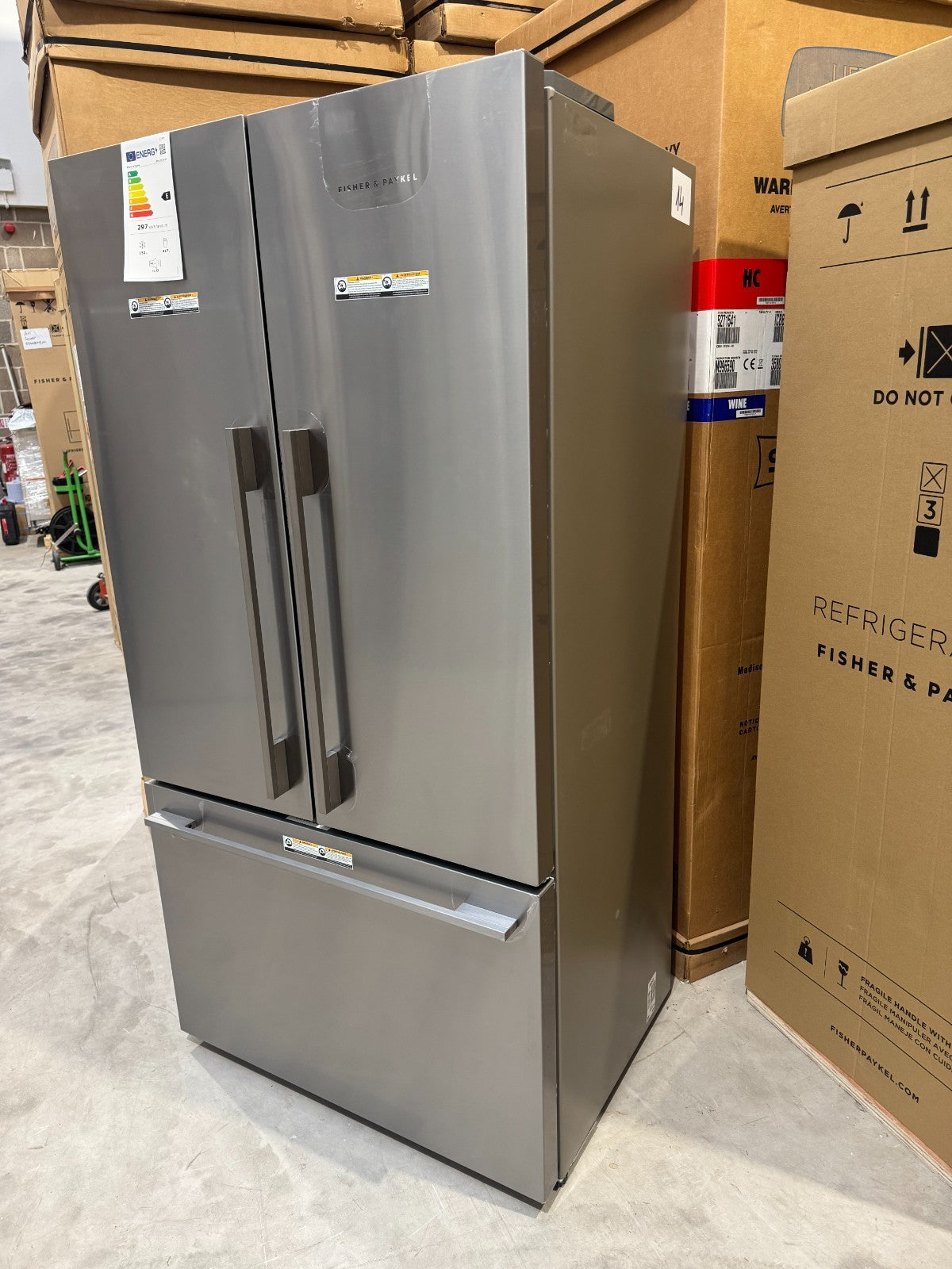 UNUSED Fisher & Paykel RF610ADX6 French Door Fridge Freezer BR4207