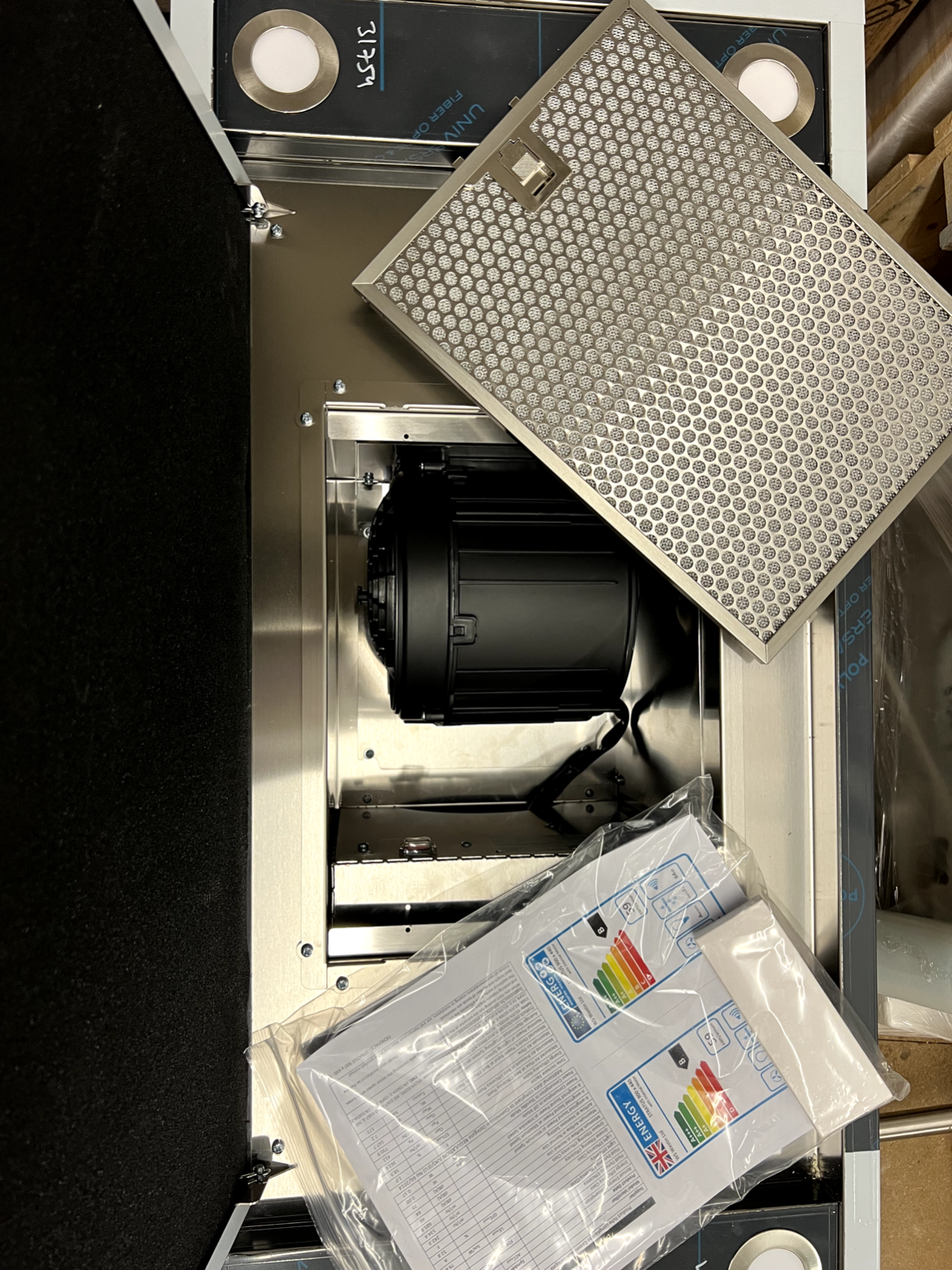 New Westin Stratus Ceiling Extractor Hood Built in 900 x 440 Appliance