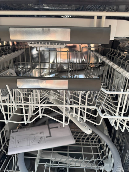 Ex Display UNUSED V-Zug V6000 AdoraDish 60cm Dishwasher With OptiLift BR2311