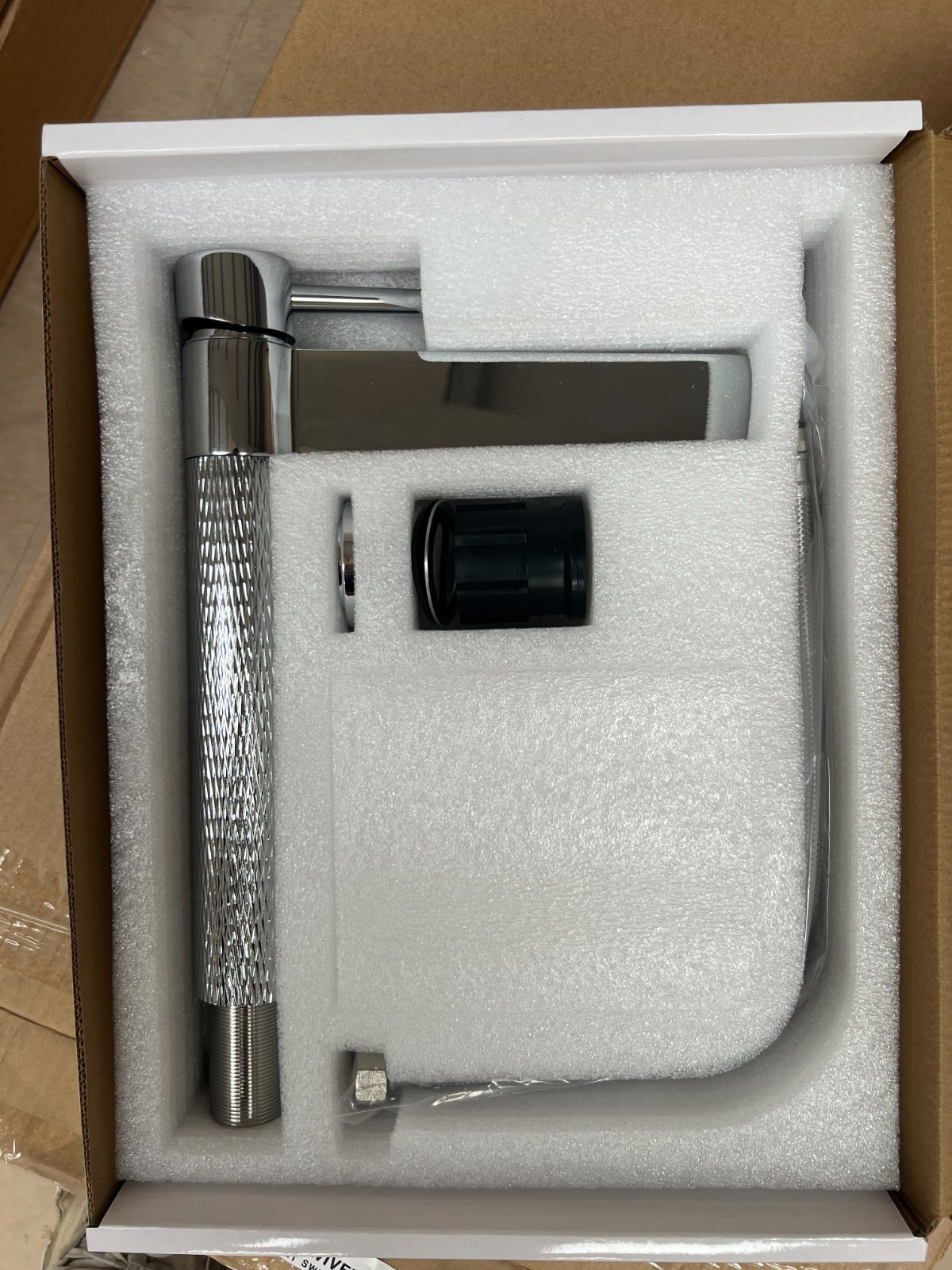 NEW CHROME Quilt Lever Kitchen Mixer tap Victoria plumbing tap factory AX4609