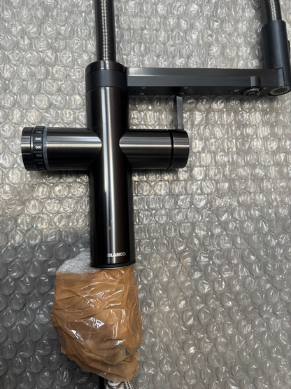 Ex Display Blanco Choice Icona Dark Steel Tap & CHOICE.AII Tank 527659 527661