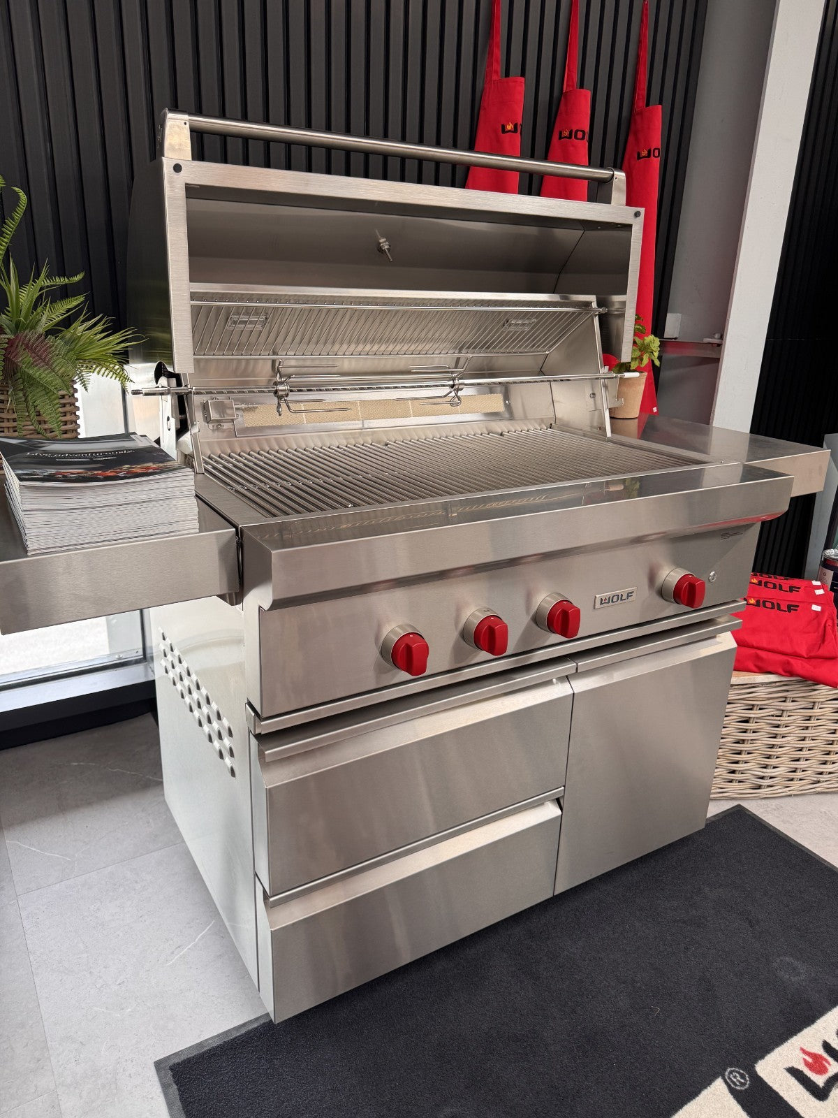 UNUSED Wolf 107cm Freestanding Gas Barbecue ICBOG42C BBQ