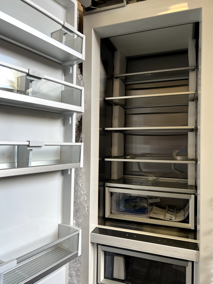 NEW Graded Fisher Paykel RS6121FLJK2 Column Freezer Integrated Refrigeration