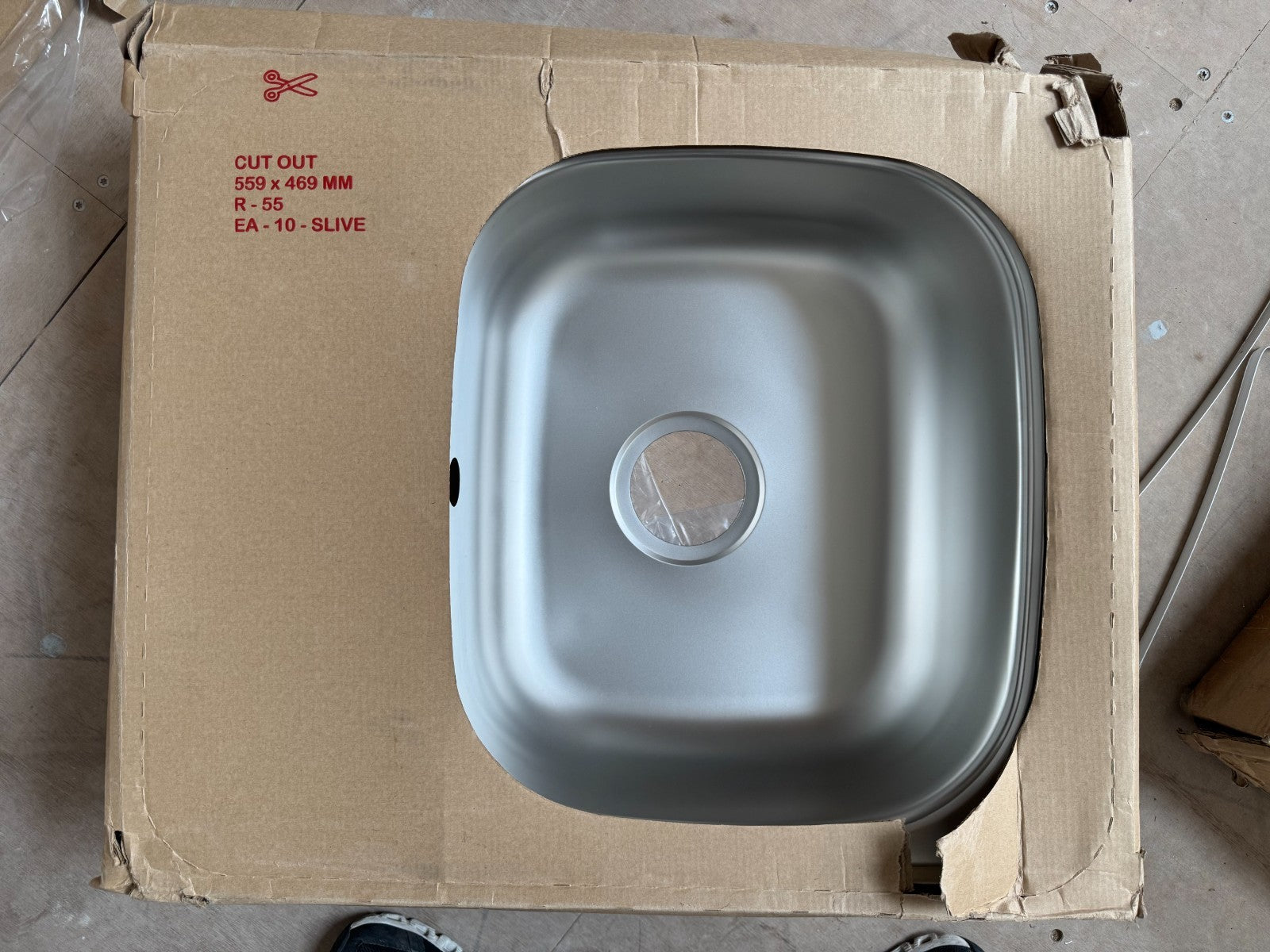 NEW Stainless Steel Single Bowl kitchen sink & Drainer Carsyil AX4324