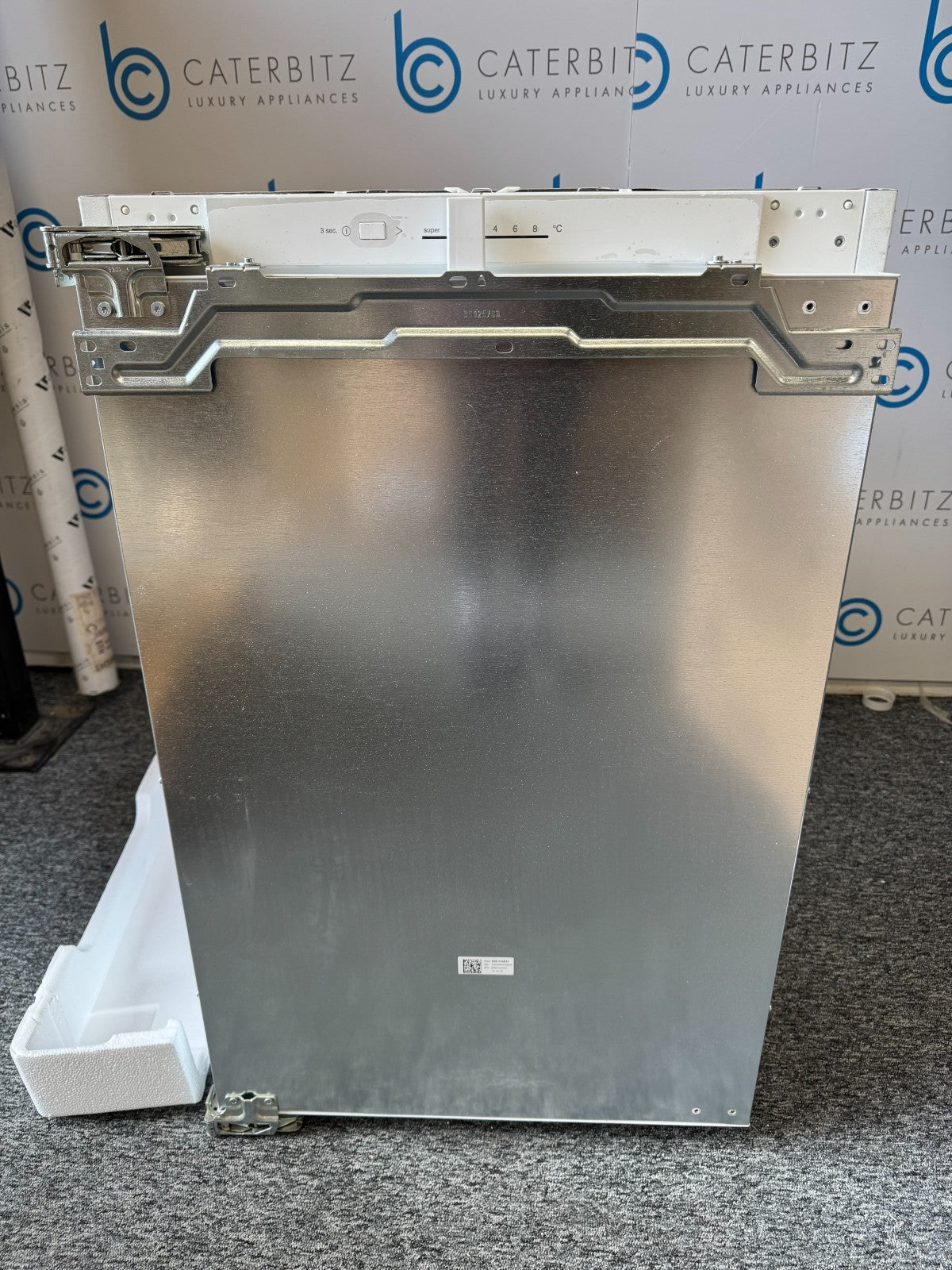 NEW Neff KU1212FE0G Built in Integrated Fridge BR4509