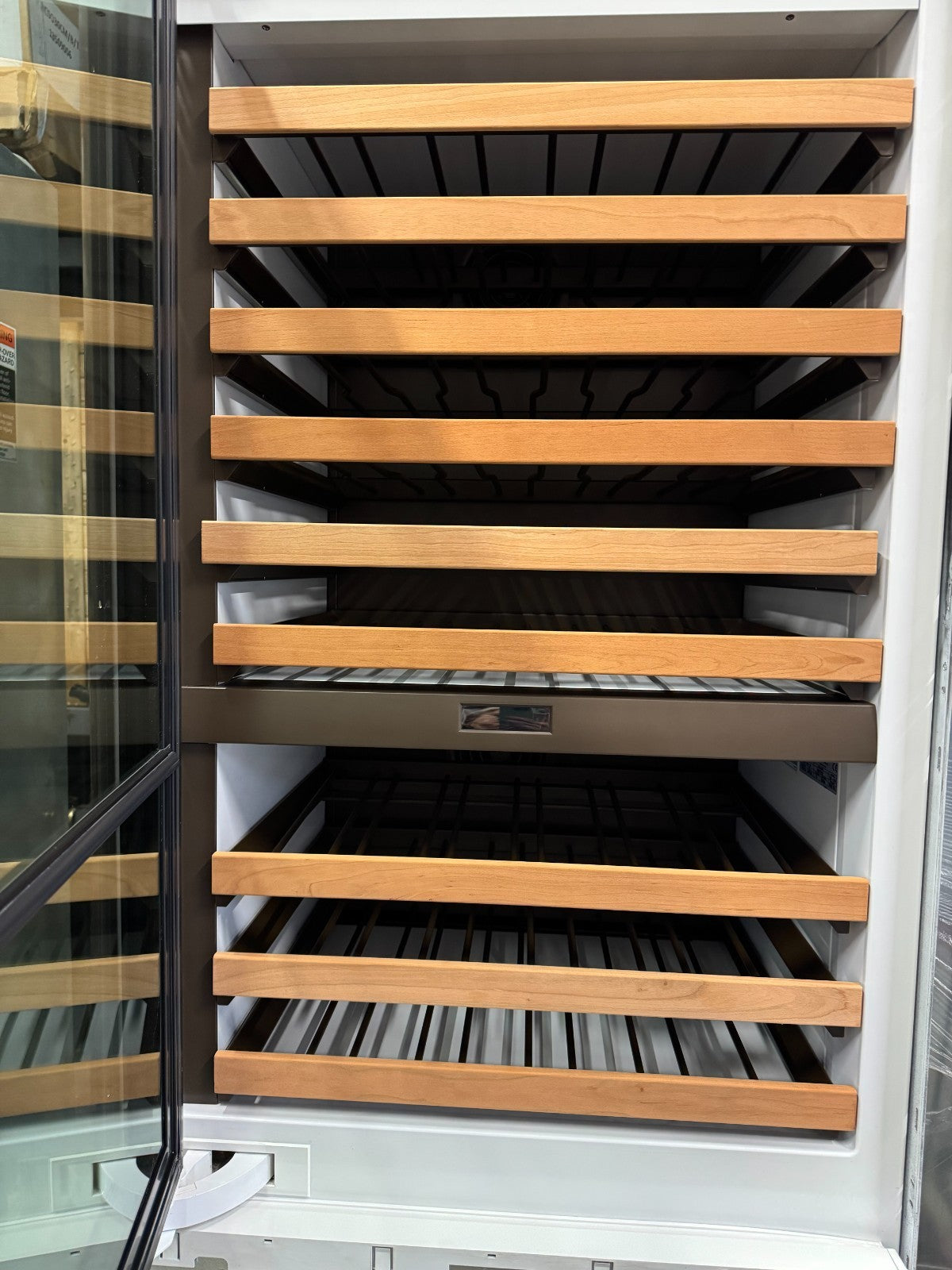 Ex Display Sub-Zero ICBIW-30R Wine Storage Fridge Cooler Integrated B34124