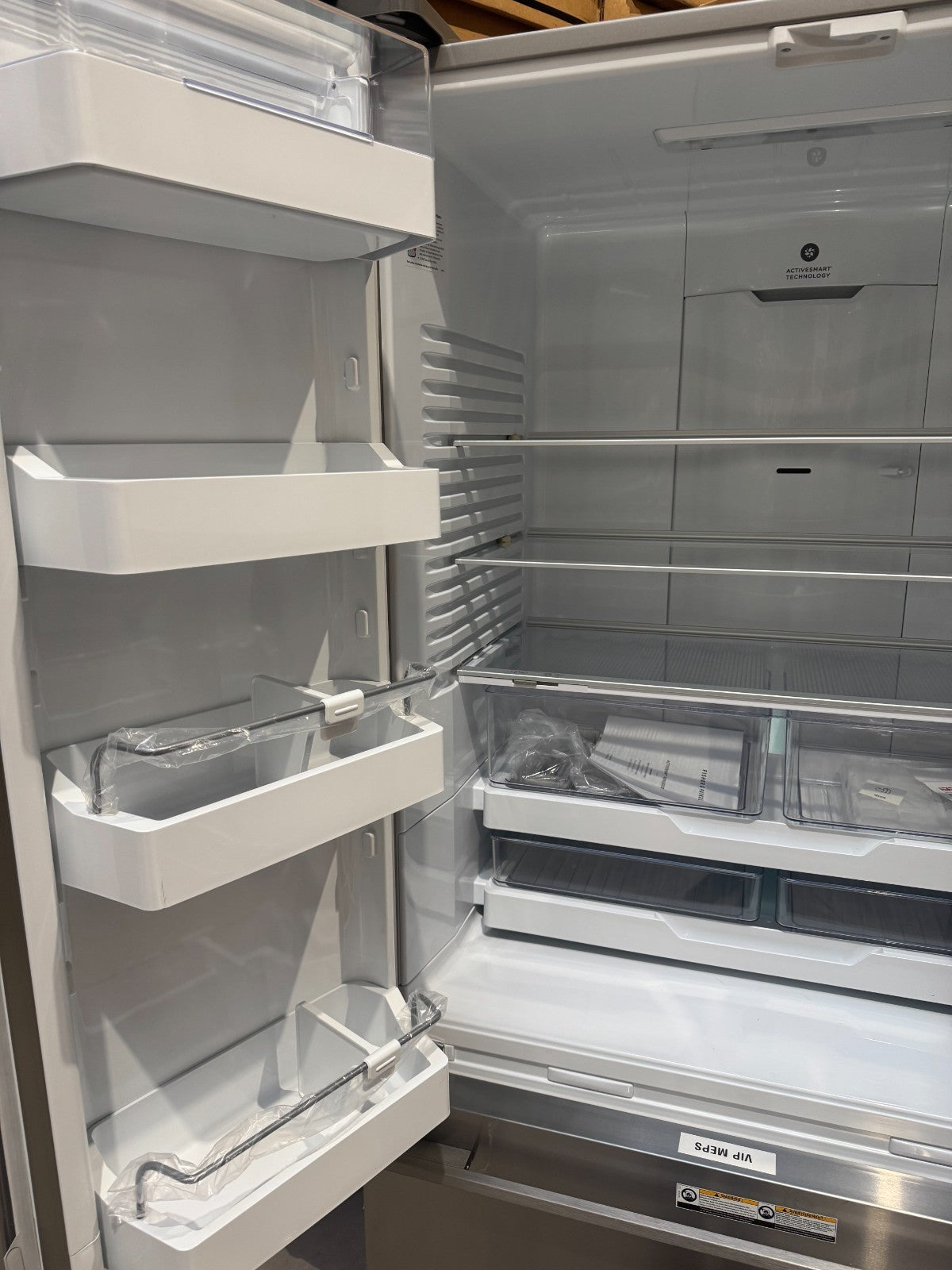 UNUSED Fisher & Paykel RF610ADX6 French Door Fridge Freezer BR4207