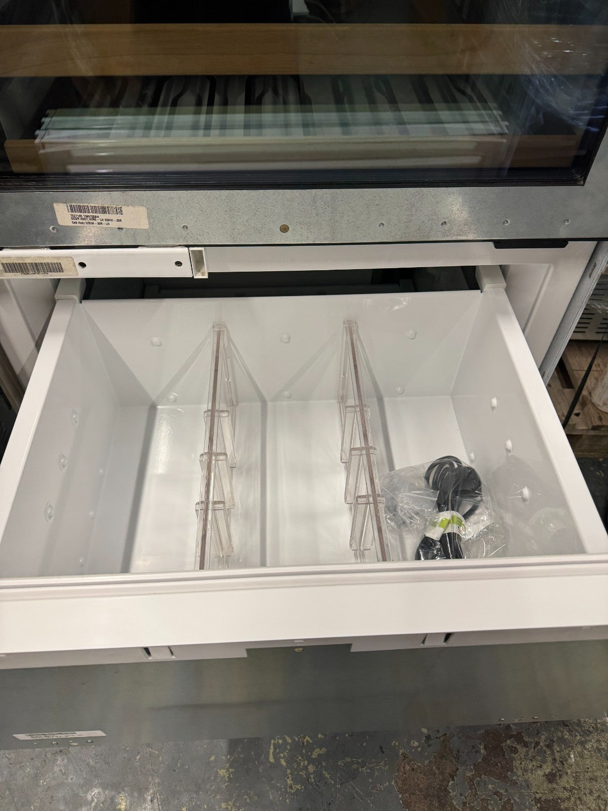 Ex Display Sub-Zero ICBIW-30R Wine Storage Fridge Cooler Integrated B34124