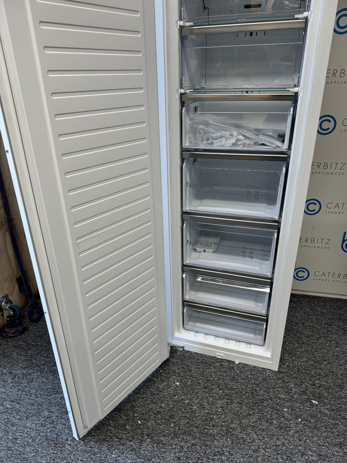 New Neff GI7815NE0 Integrated No Frost Built in Column Freezer BR4158