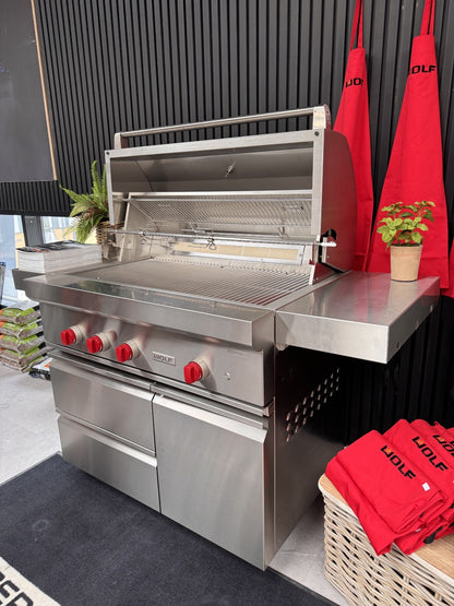UNUSED Wolf 107cm Freestanding Gas Barbecue ICBOG42C BBQ