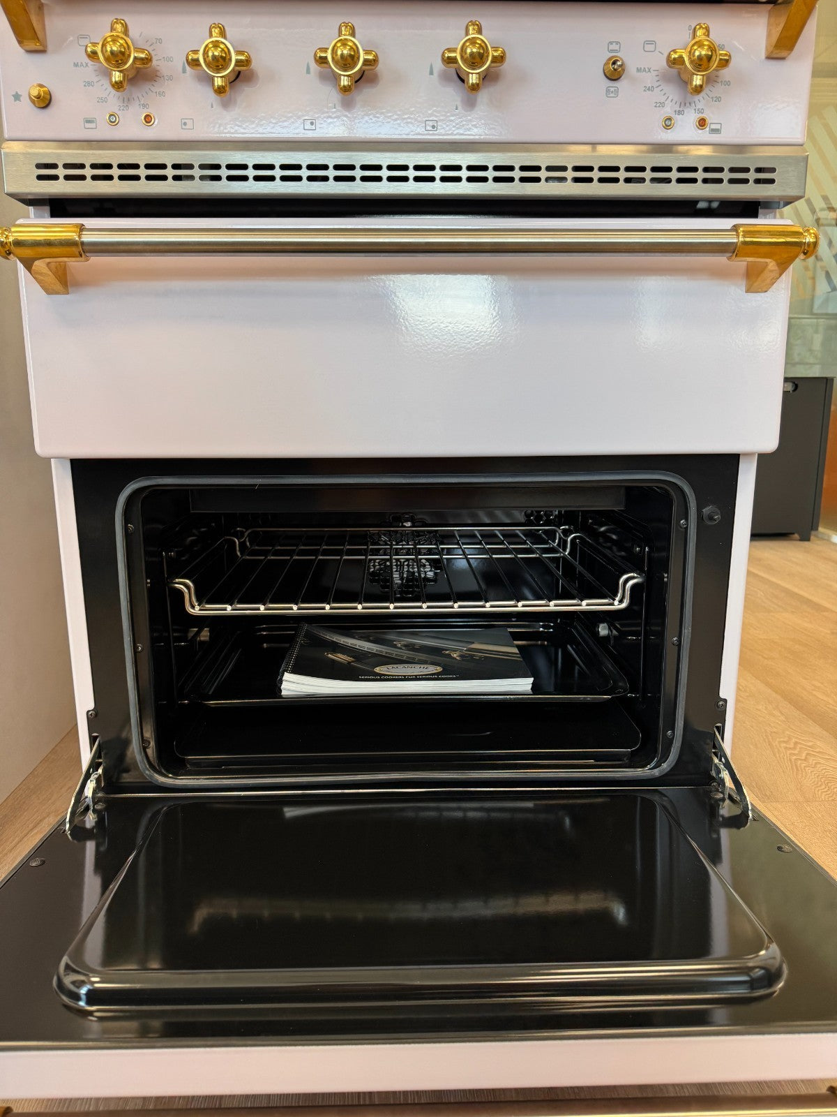 Ex Display Lacanche Range Cooker Oven 70cm Rully Pink & Brass UNUSED