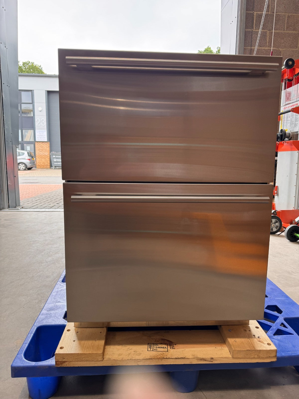 EX DISPLAY Sub-Zero Fridge Under counter Drawers ICBID-24RO Wolf SUB ZERO BR4656