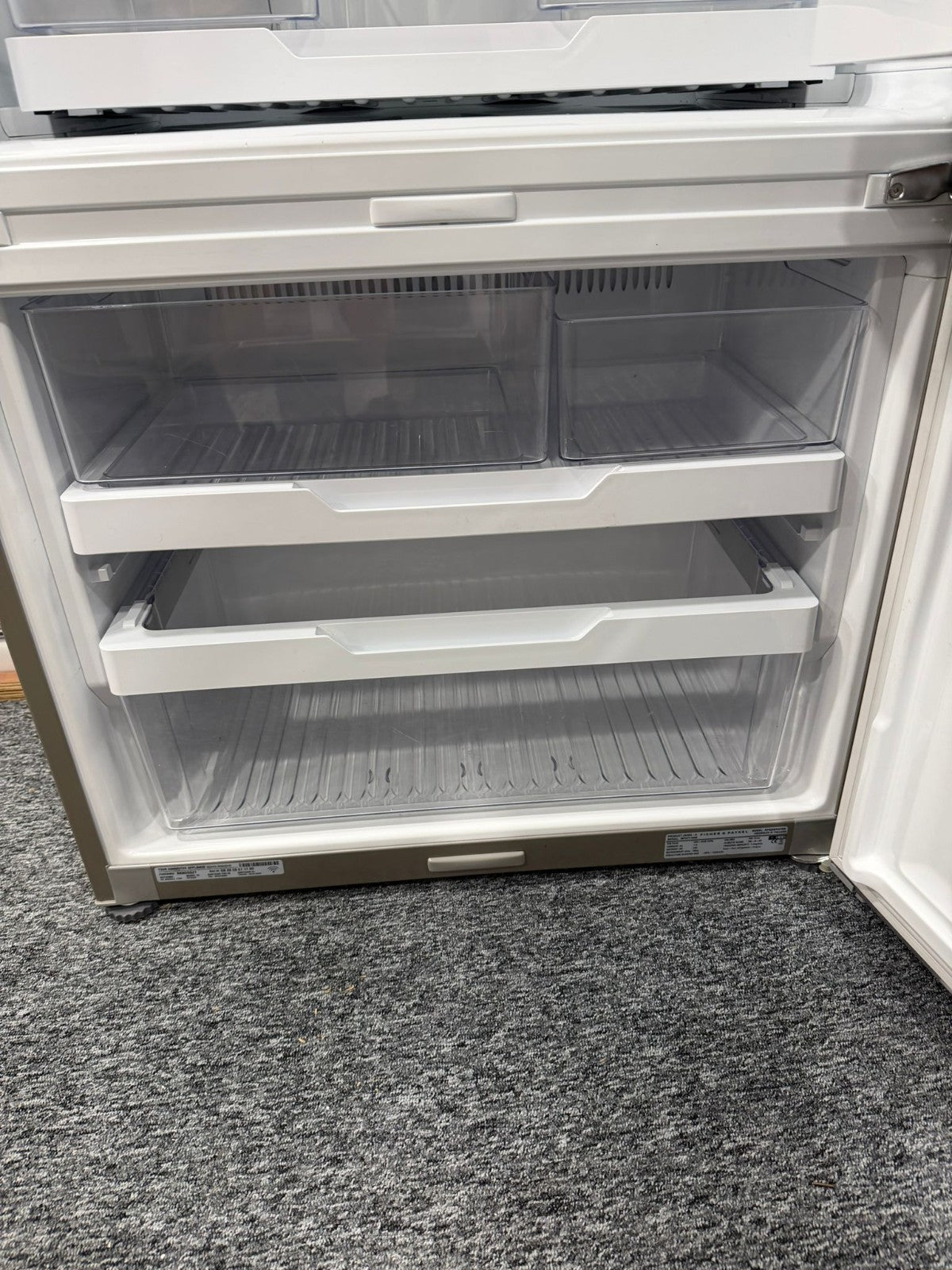 Ex Display Fisher & Paykel Fridge Freezer RF522BRXFD5 Right hand hinged BR4661