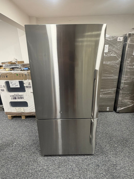 Ex Display Fisher & Paykel Fridge Freezer RF522BLXFD5 LEFT hand hinged BR4661