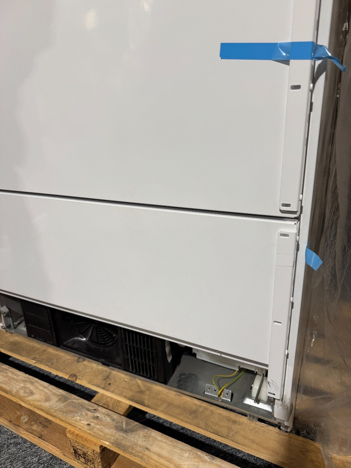 NEW Liebherr ECBN 6256 Integrated French Door Fridge Freezer BR2420