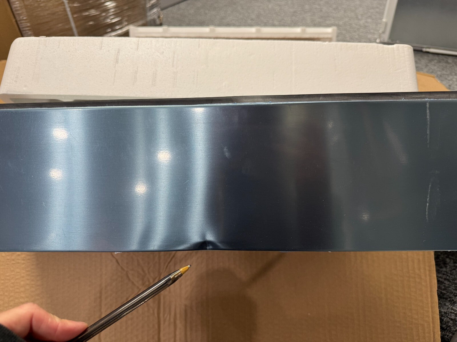 NEW Bertazzoni Professional WD60X Warming Drawer appliance BR2213 damaged