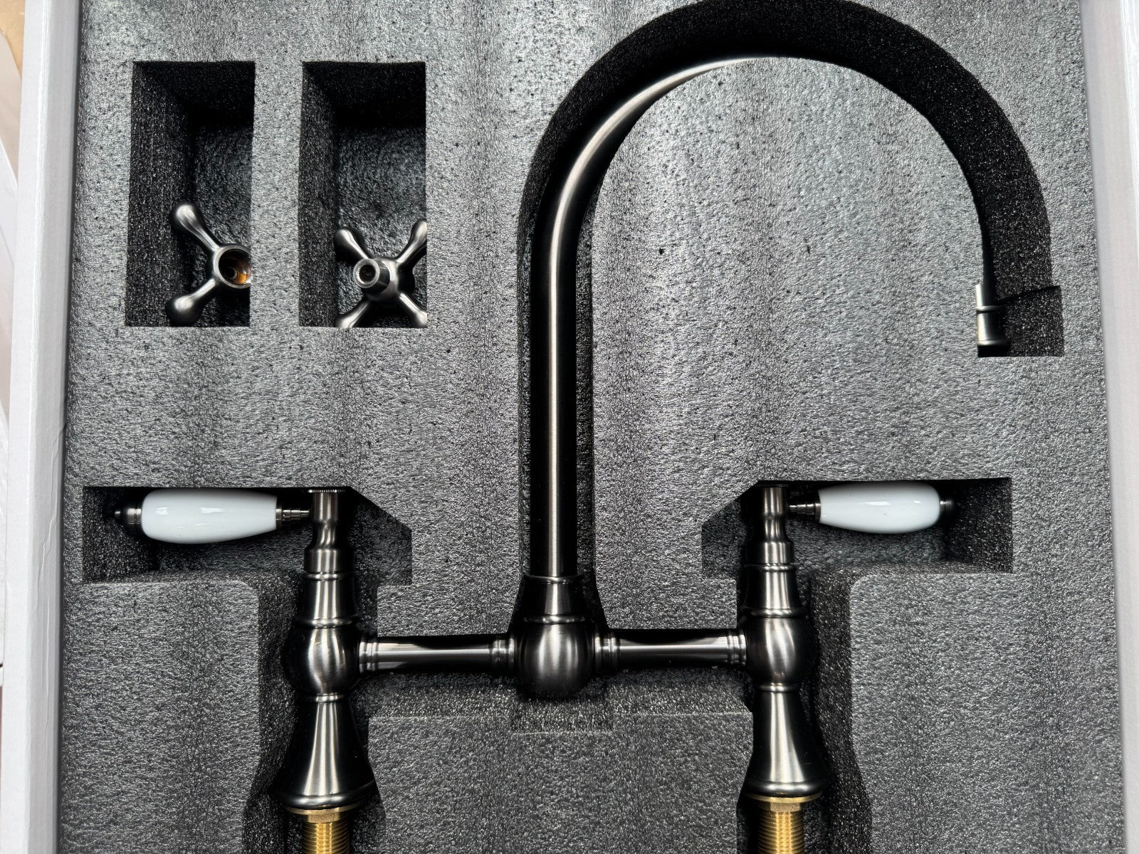 NEW Traditional Bridge Mixer tap Victoria plumbing tap factory Gunmetal AX4542