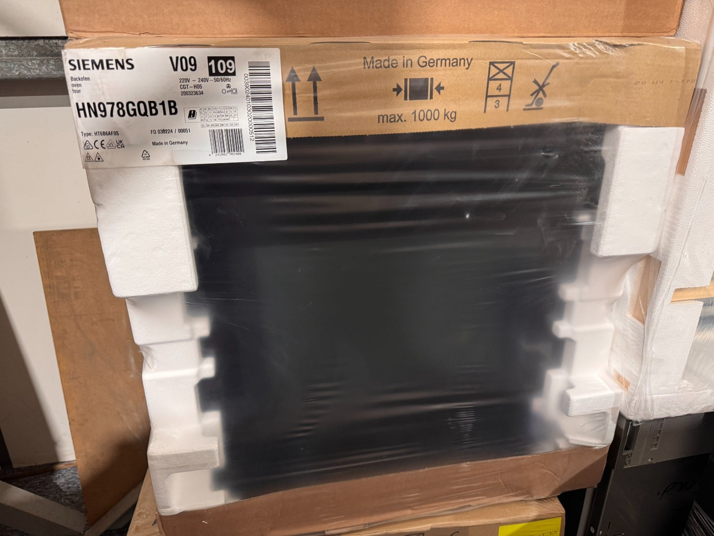 Siemens iQ700 studioLine 60cm Pyrolytic Oven Cooker HN978GQB1B Microwave BR4675