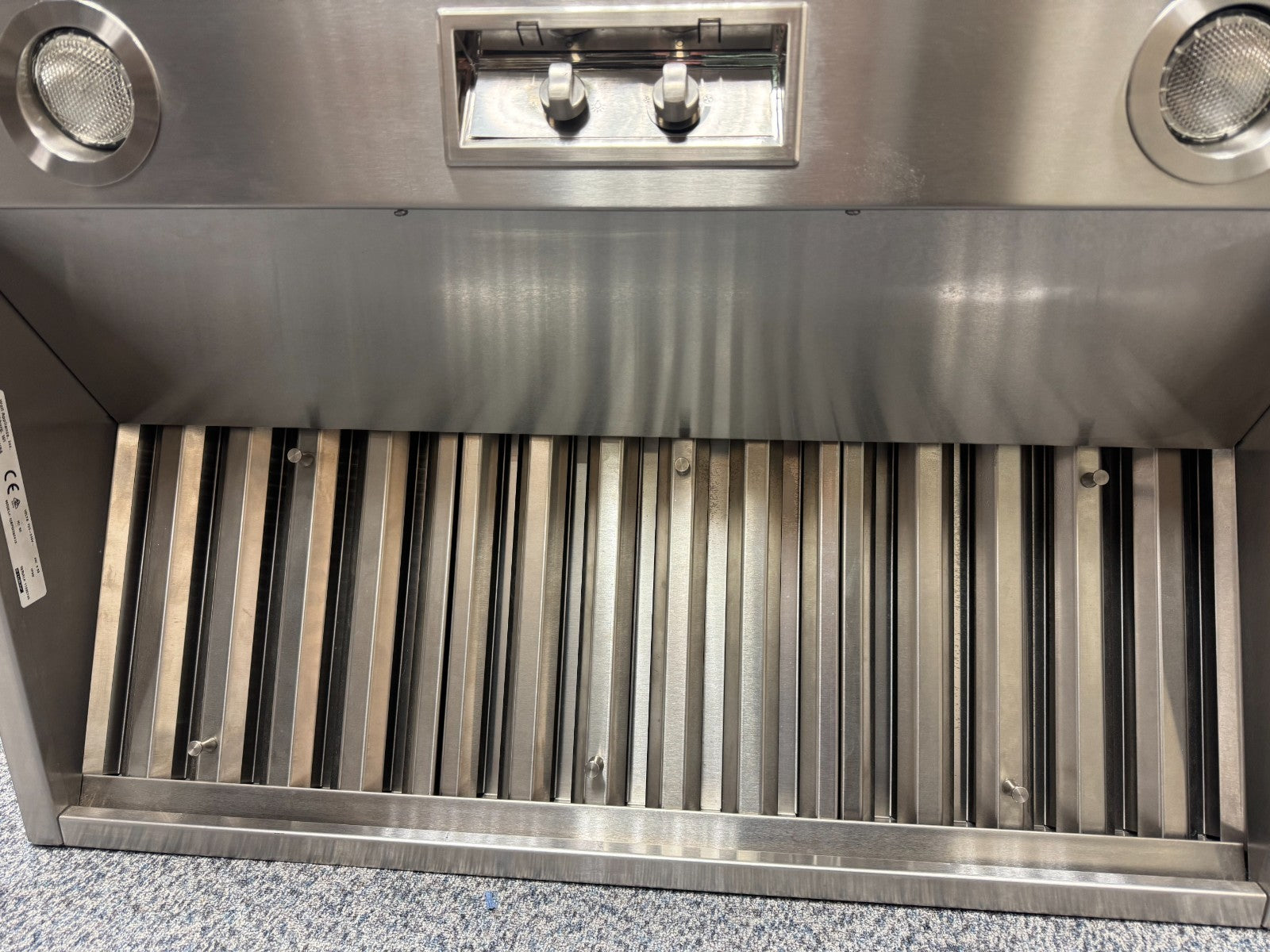 UNUSED Wolf Pro Wall Hood Extractor 914mm Appliance B34123