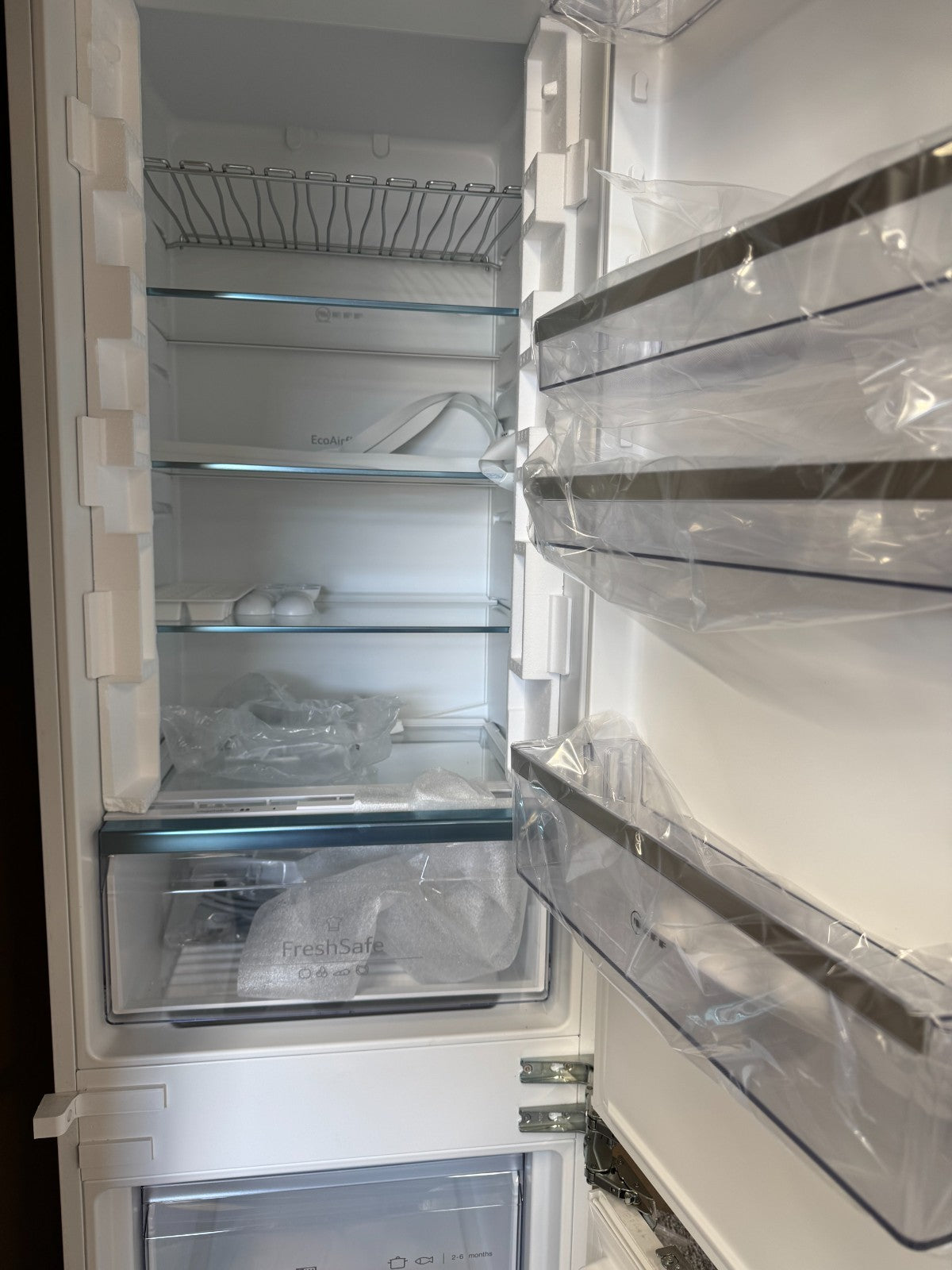 NEW Neff kI5872fe0g Built in Integrated Fridge Freezer BR4280