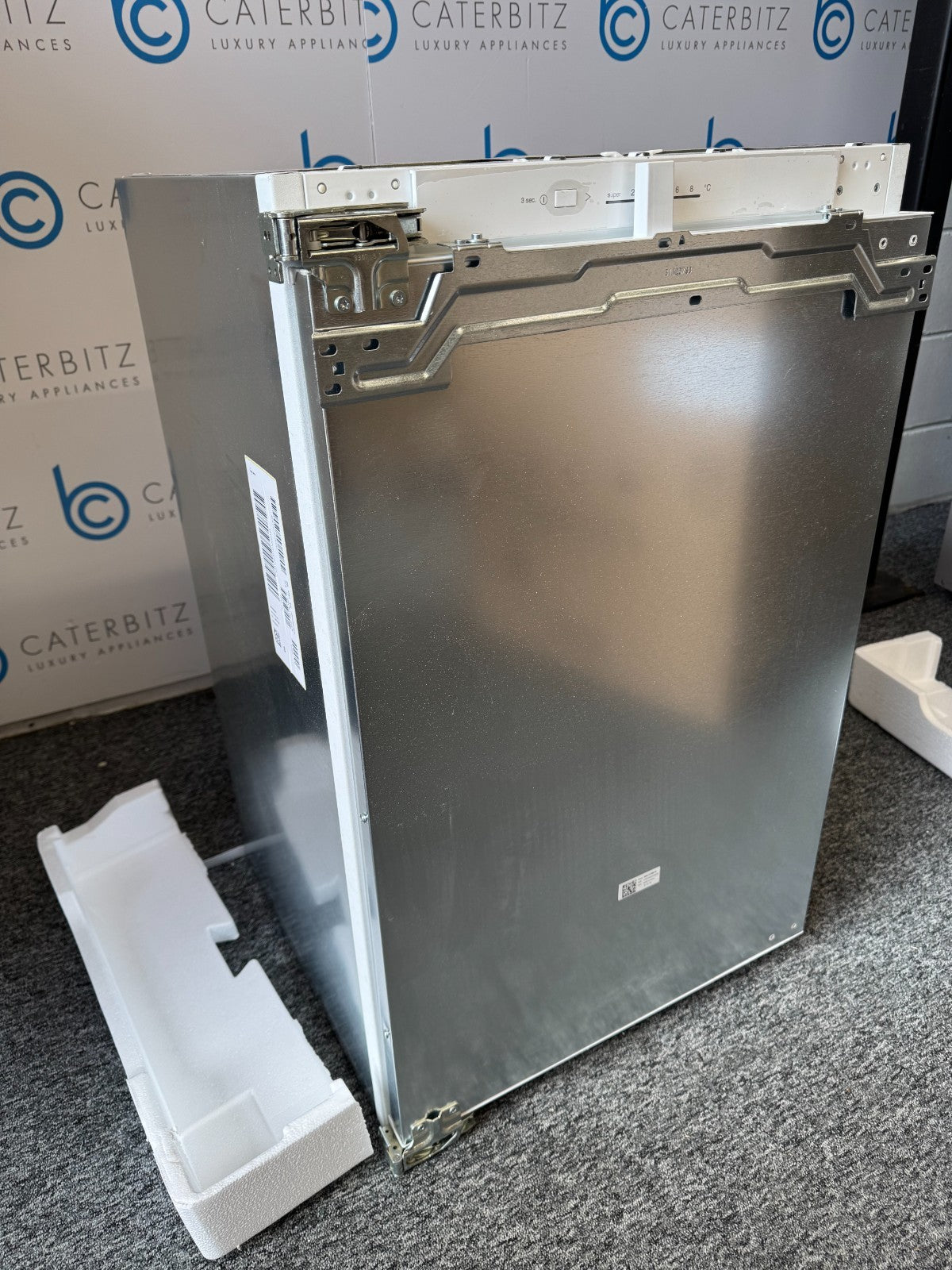 NEW Neff KU1212FE0G Built in Integrated Fridge BR4509