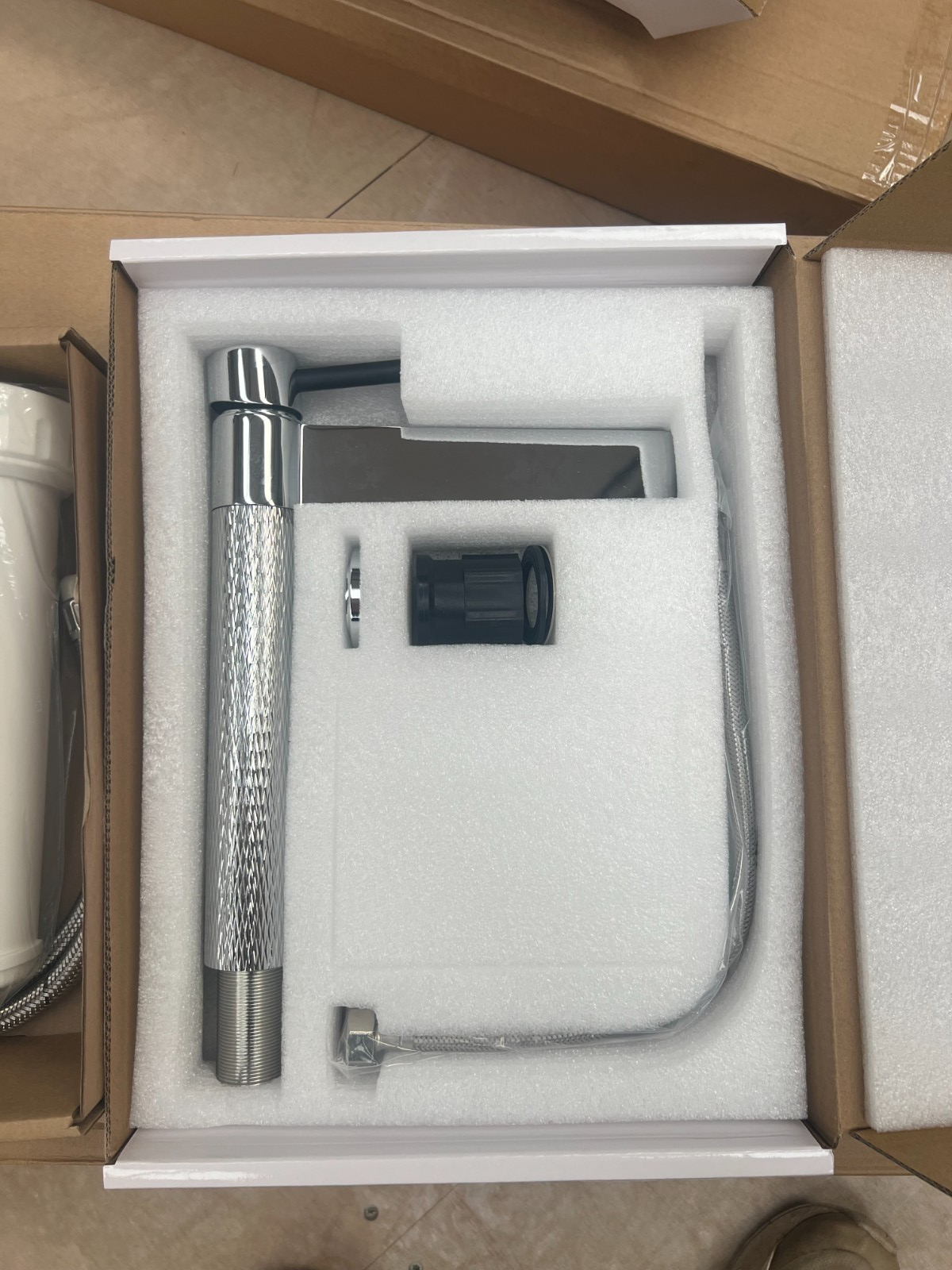 NEW CHROME Quilt Lever Kitchen Mixer tap Victoria plumbing tap factory AX4600