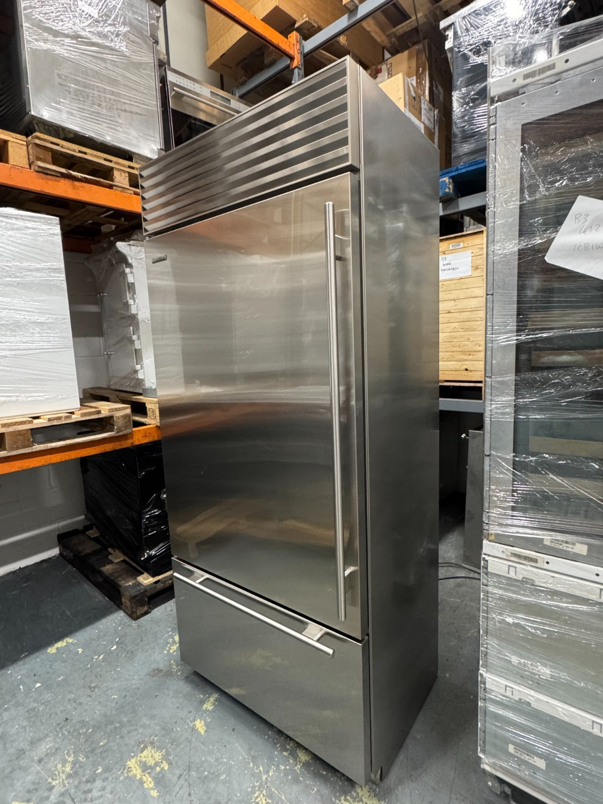 Sub-Zero ICBBI-36U/S/th Fridge Freezer 36 inch ICE subzero w/ Side panels BR4140