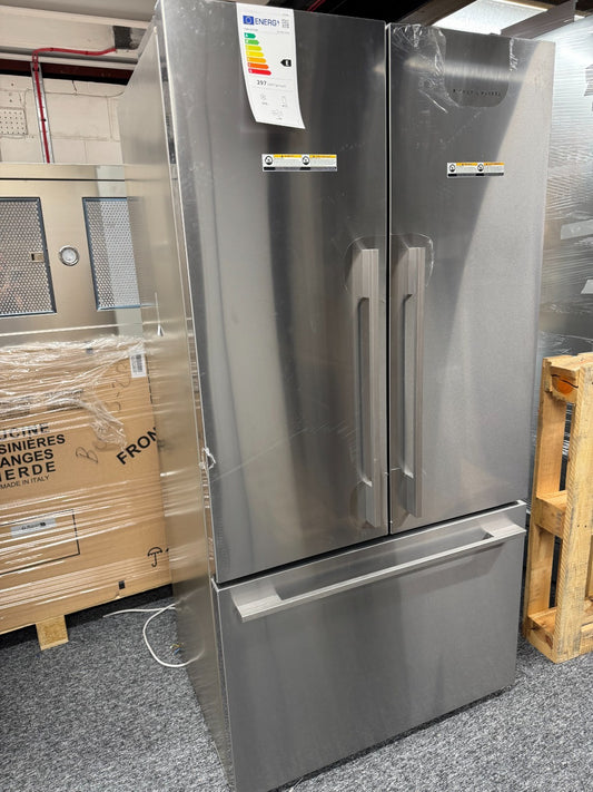 NEW Unused Fisher & Paykel RF610ADX6 Freestanding Fridge Freezer BR2335