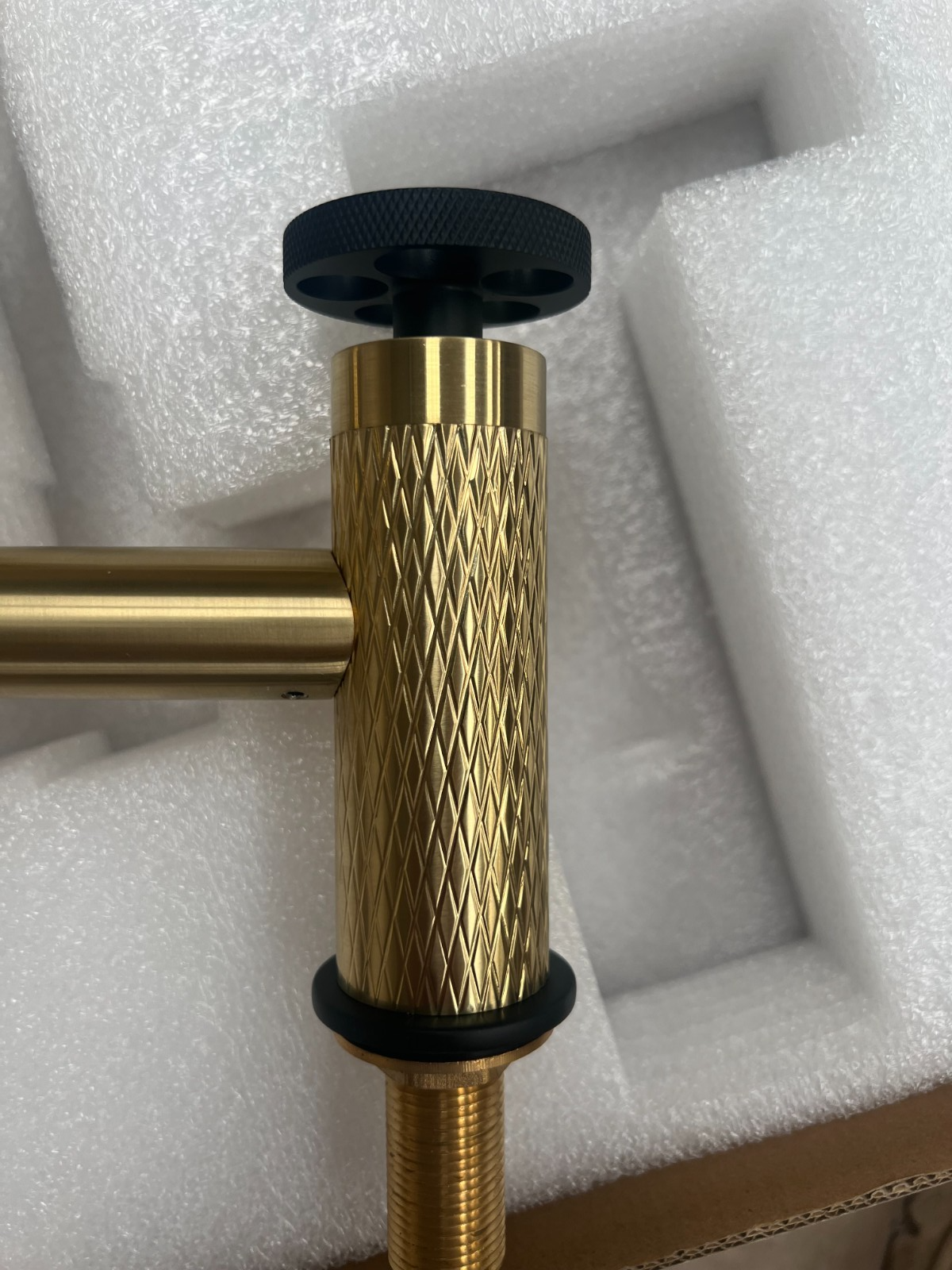 NEW Brass Black Quilt bridge Mixer tap Victoria plumbing tap factory AX4605
