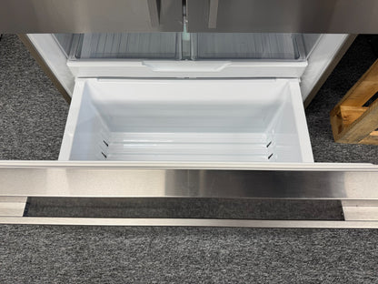 NEW Unused Fisher & Paykel RF610ADX6 Freestanding Fridge Freezer BR2335