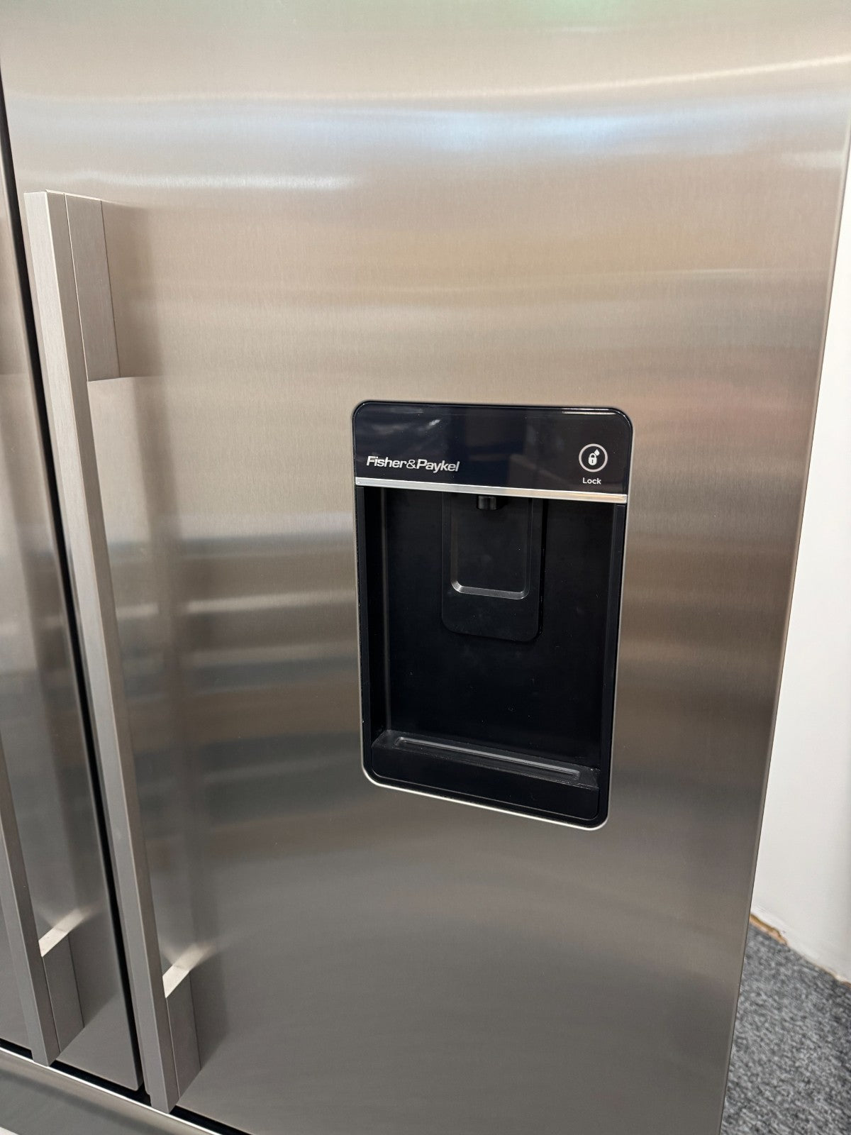Ex Display Fisher & Paykel RF540ADUSX4 French Door Fridge Freezer ICE BR4278
