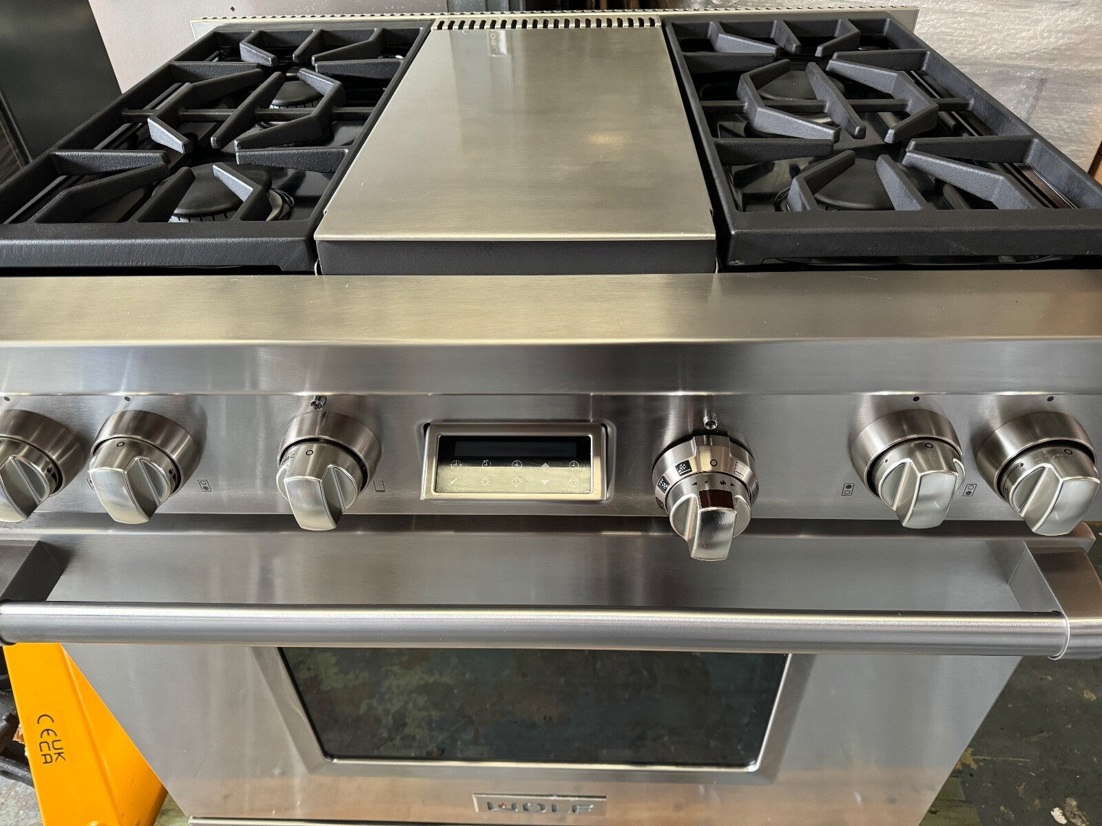 Wolf ICBDF364G Range Cooker 36 inch Oven appliance Subzero