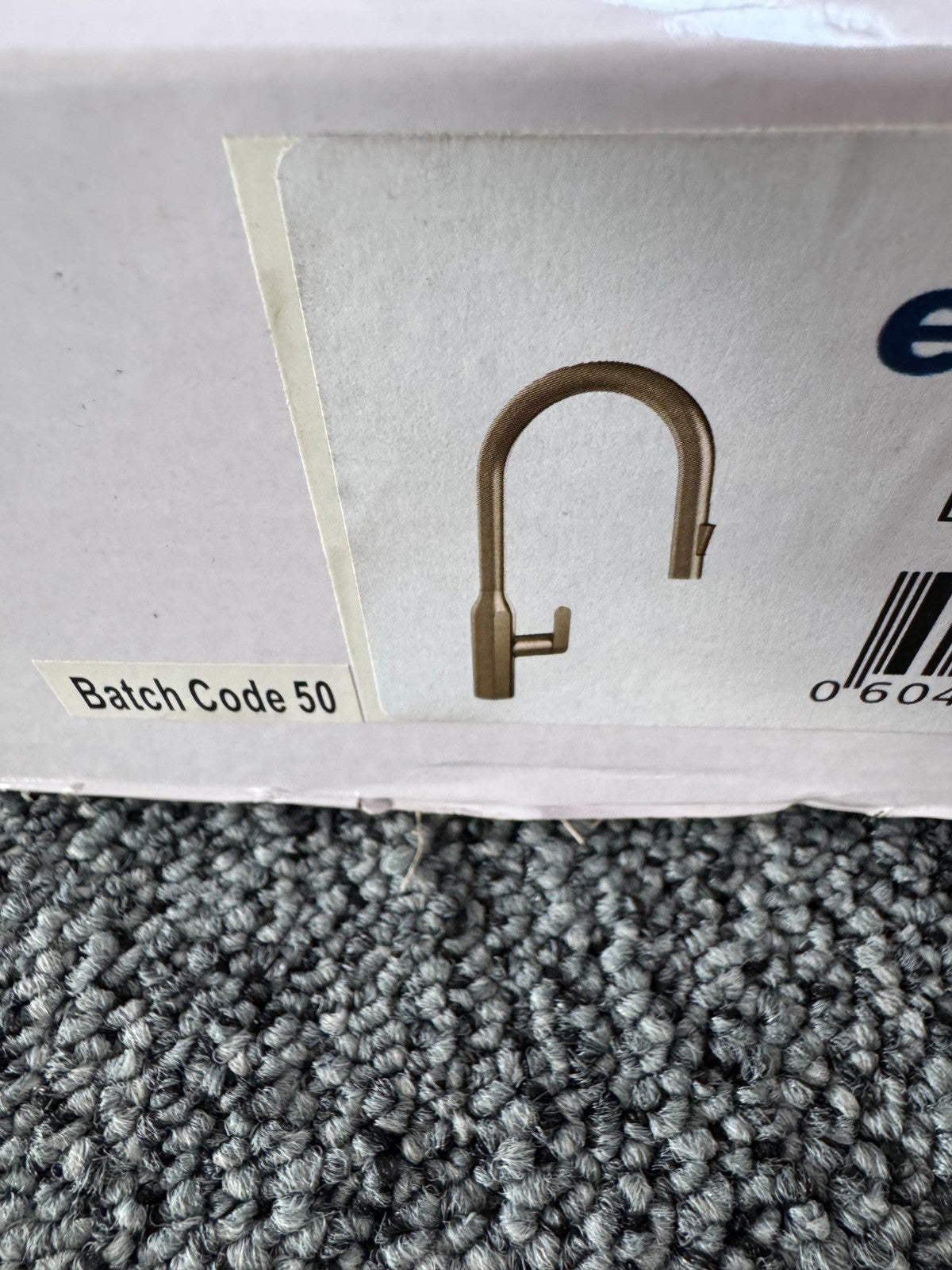 NEW Pull Out Hose Brass Kitchen Mixer Victoria plumbing tap factory AX4529