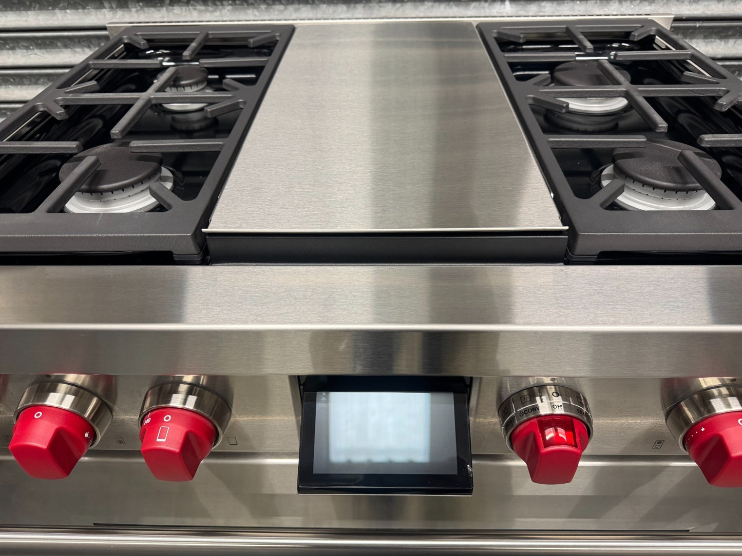 UNUSED Wolf ICBDF36450 36 inch dual fuel Range Cooker Oven Subzero BR4272
