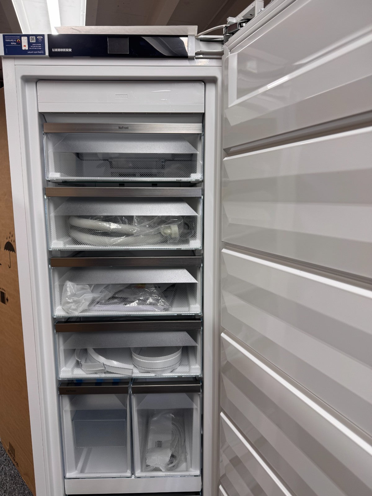 NEW Liebherr SIFNAd 5188 56cm Built-in Single AUTO Door Freezer RIGHT BR4670