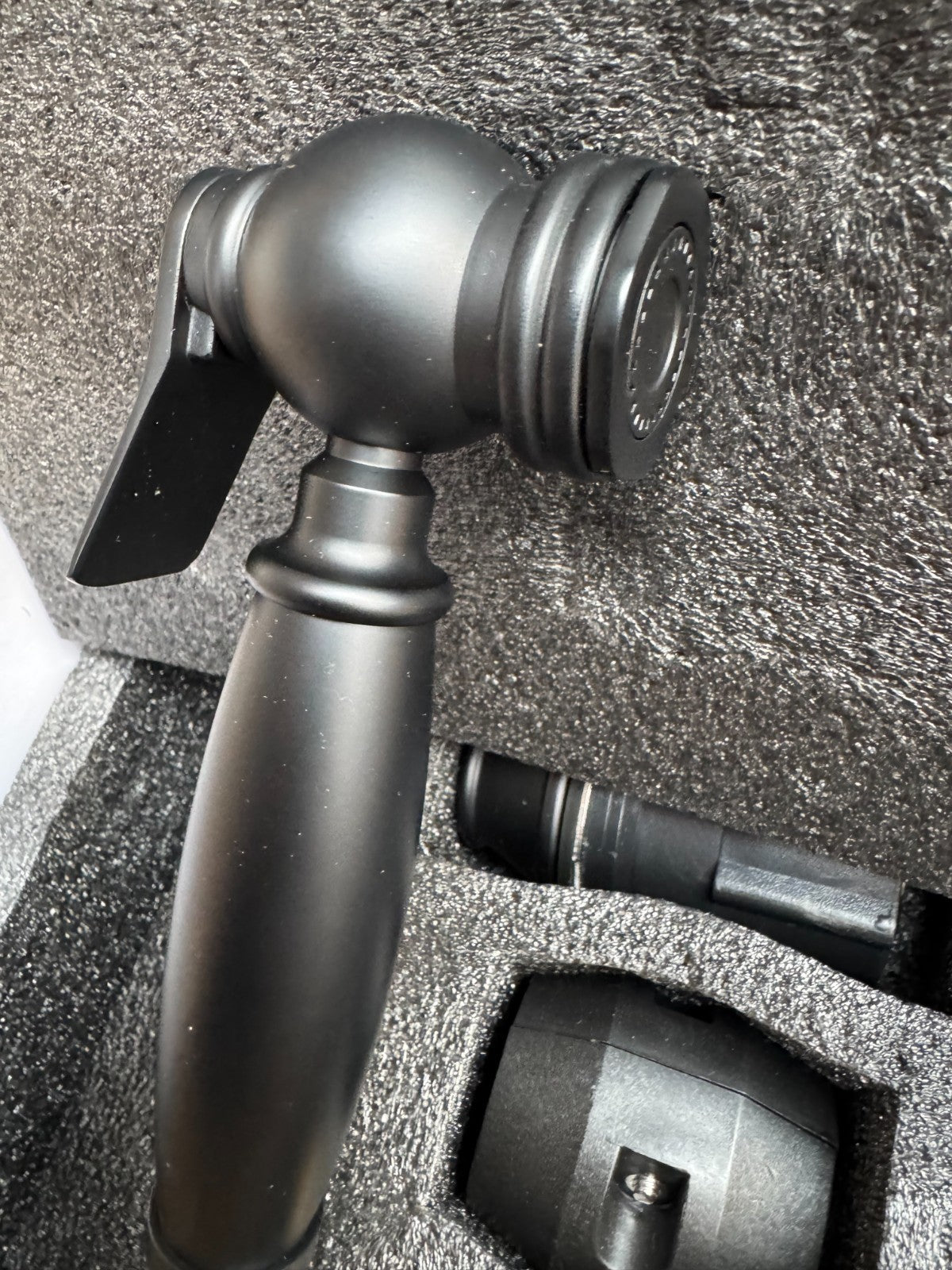 NEW Essential Kitchen Separate Rinse Spray Tap Hose BLACK  AX4498