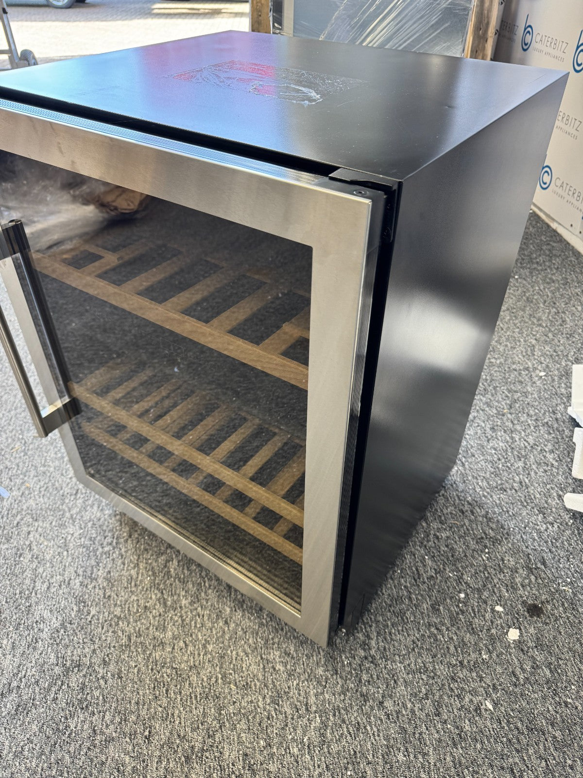 Ex Display Mquvee WCD60S-700 Wine Cooler Fridge BR4293