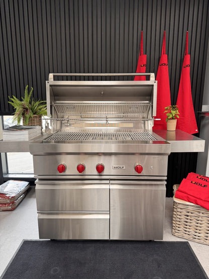 UNUSED Wolf 107cm Freestanding Gas Barbecue ICBOG42C BBQ