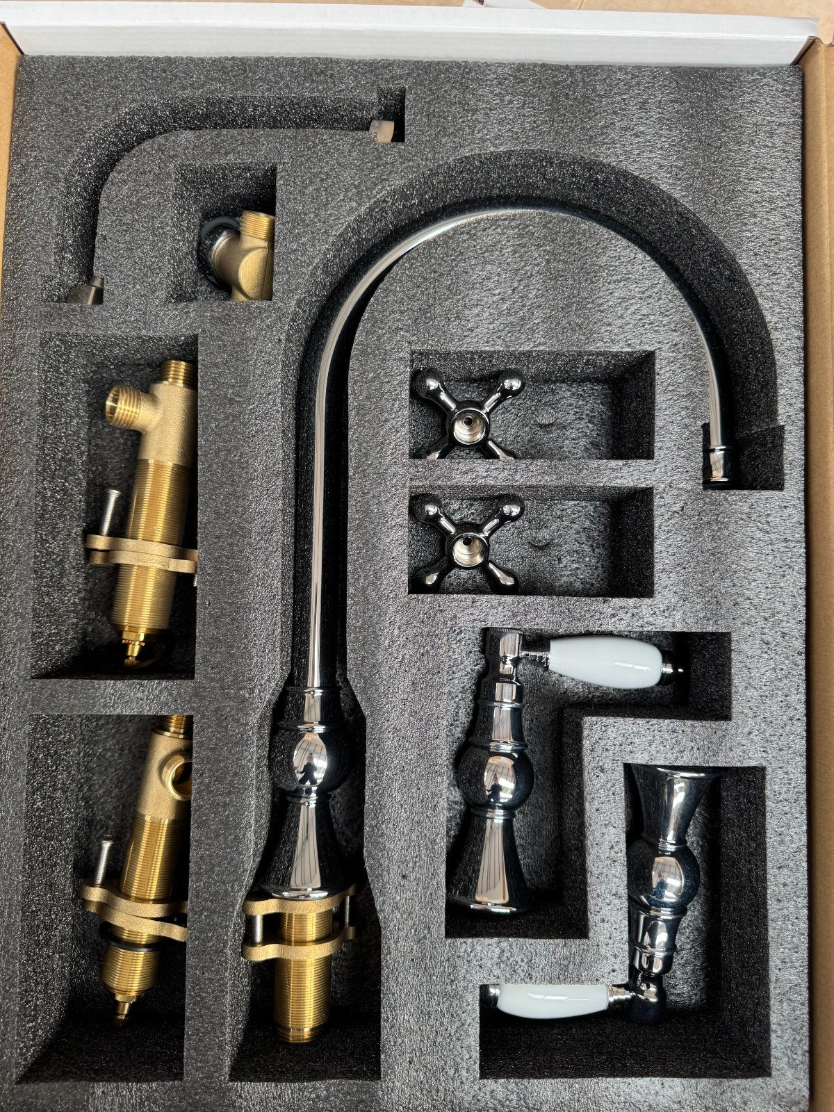 NEW Traditional Chrome Kitchen Mixer tap Victoria plumbing tap factory AX4541