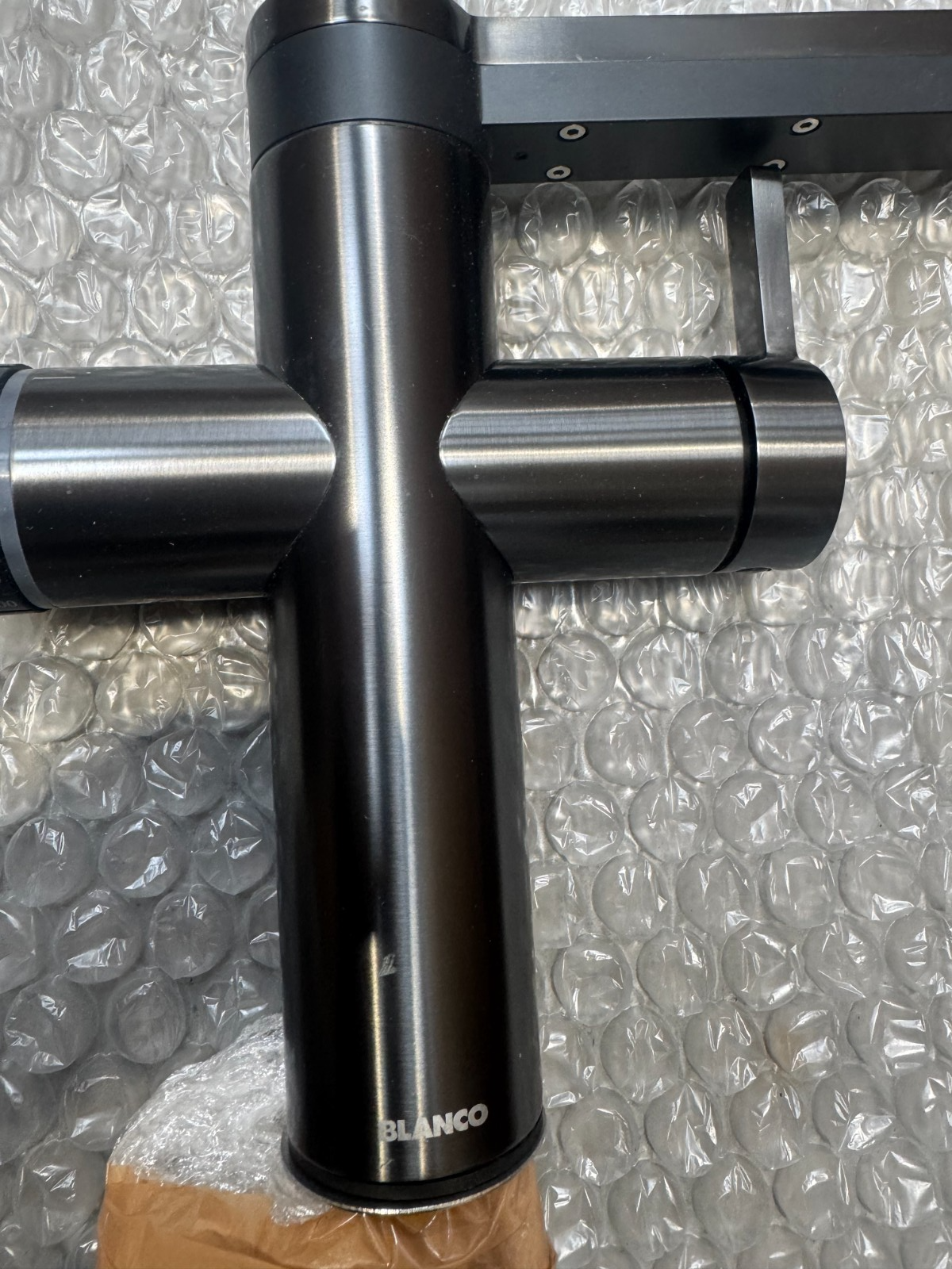 Ex Display Blanco Choice Icona Dark Steel Tap & CHOICE.AII Tank 527659 527661