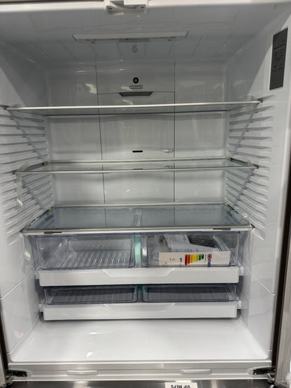 New Fisher & Paykel RF610ADX6 freestanding french door fridge freezer BR2238