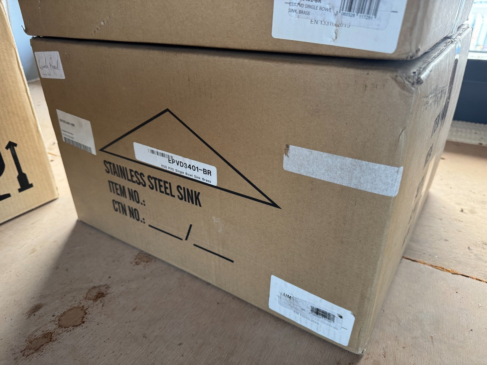 NEW Carysil Essentials UM1023 EPVD3401-BR Single Bowl Sink BRASS / GOLD AX4311