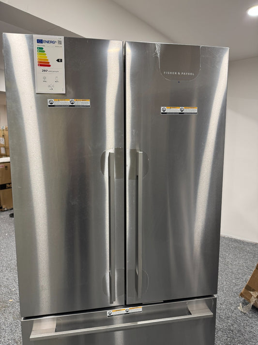 New Fisher & Paykel RF610ADX6 freestanding french door fridge freezer BR2238