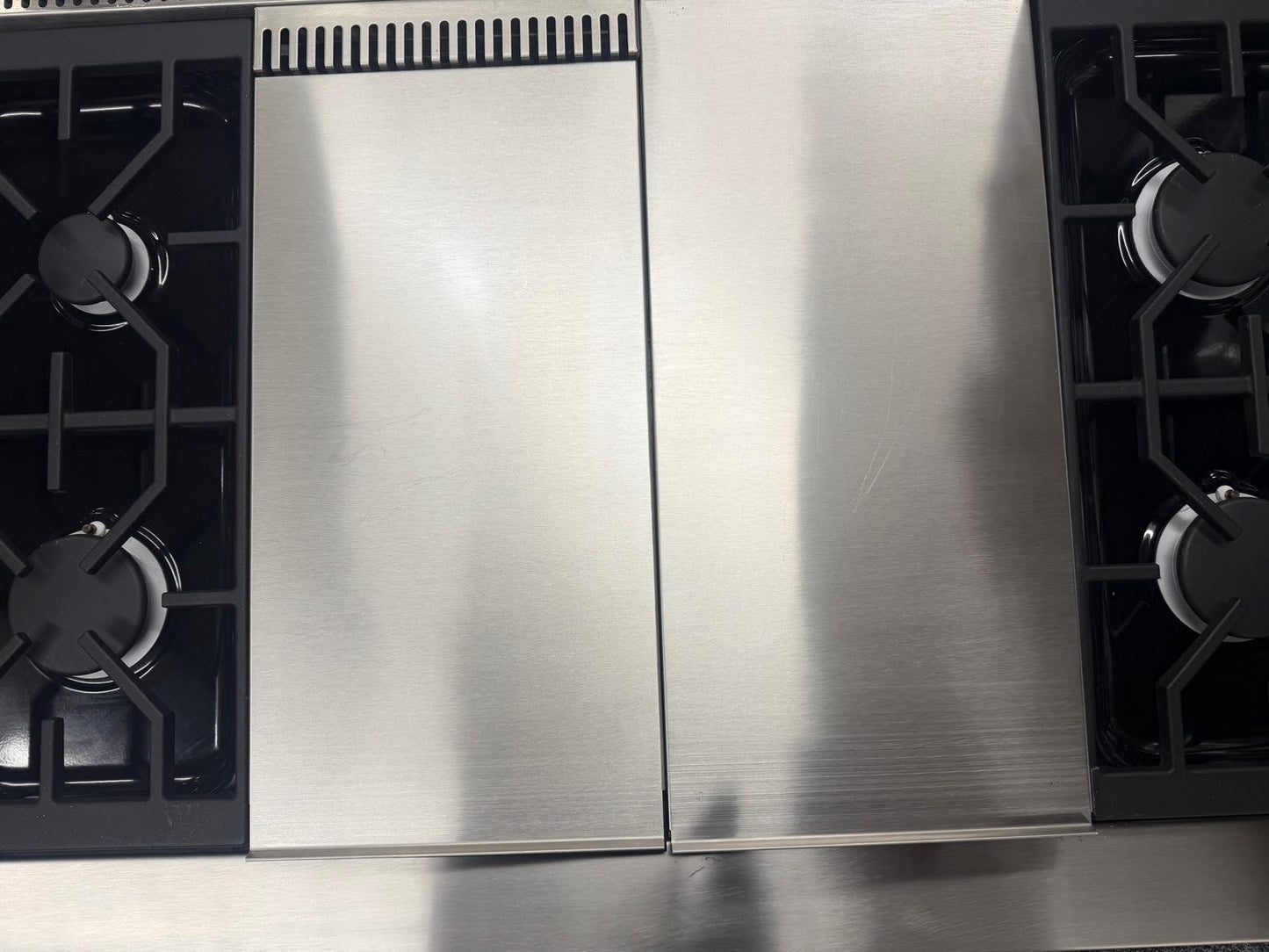 Wolf ICBSRT484CG 48 inch Range top Cooktop Hob Chargrill BR4143