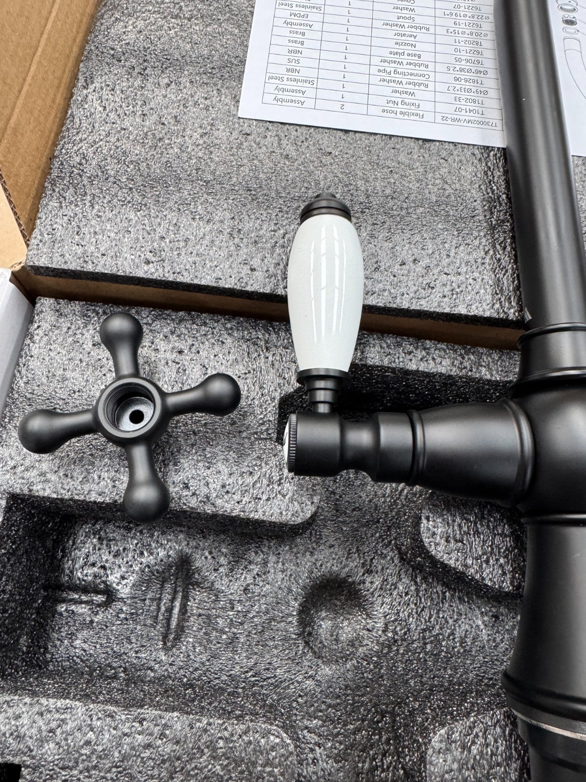 Traditional Black Kitchen Mixer tap Victoria plumbing tap factory AX4525