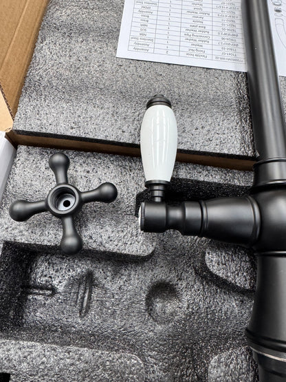 Traditional Black Kitchen Mixer tap Victoria plumbing tap factory AX4525