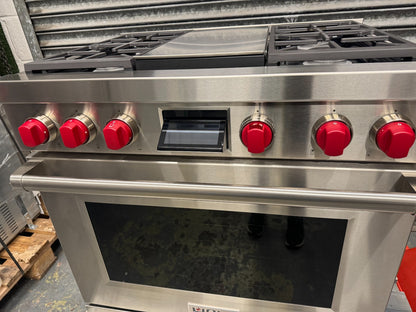 UNUSED Wolf ICBDF36450 36 inch dual fuel Range Cooker Oven Subzero BR4272