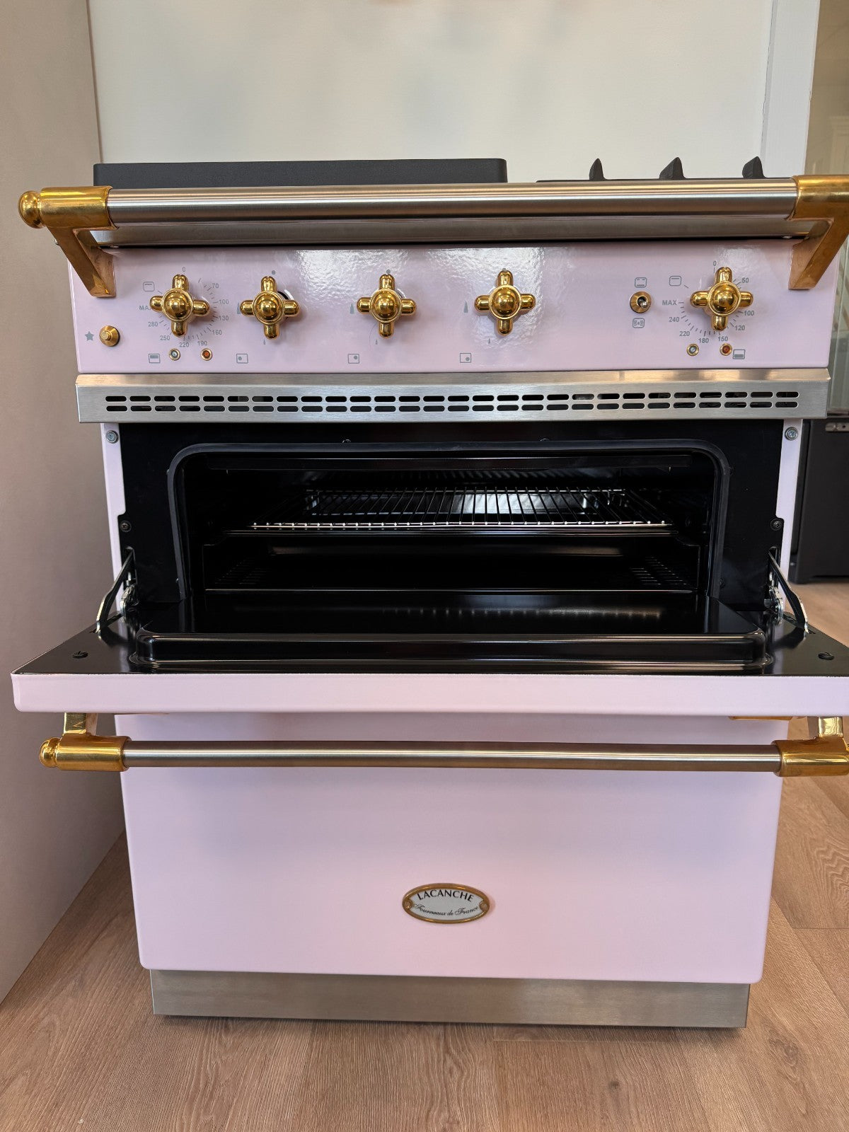 Ex Display Lacanche Range Cooker Oven 70cm Rully Pink & Brass UNUSED