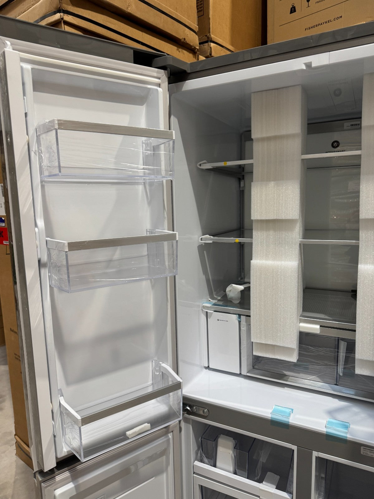 UNUSED Fisher & Paykel RF500QNUB1 Quad Door Fridge Freezer Freestanding BR4209