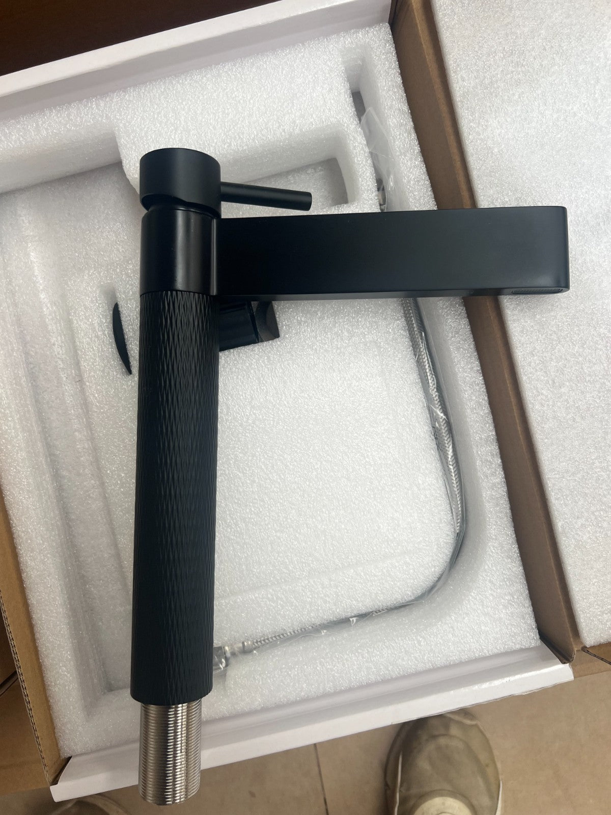 NEW Black Quilt Lever Kitchen Mixer tap Victoria plumbing tap factory AX4606